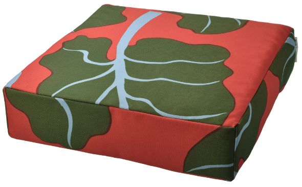 厚みがありリビングやテラスで使える「フロアクッション」