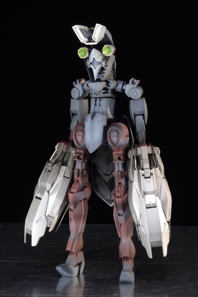 「水星の魔女」ガンプラを改造→バルタン星人を再現!?　違和感のない完成度に「天才すぎる」「素晴らしい」と驚きの声