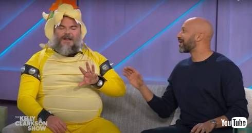 ジャック・ブラック、クッパのコスプレでスーパーマリオブラザーズ共演者と