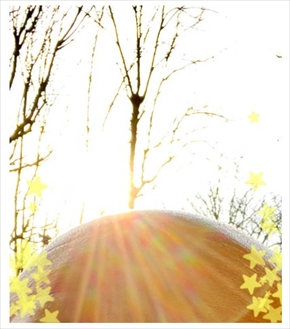 抗がん剤治療を受ける古村比呂のスキンヘッド姿