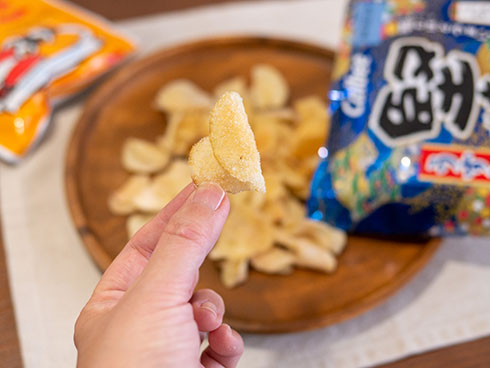 すしのこをまぶした堅あげポテト