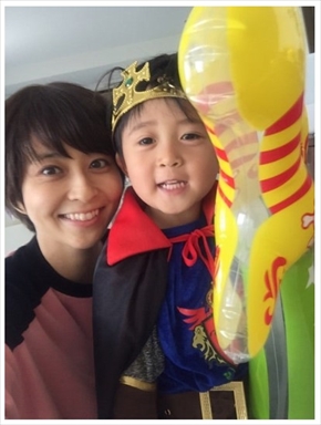 小林麻央さんと長男・勸玄の親子ショット