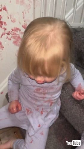 「Daughter Gets Ahold of Lipstick || ViralHog」