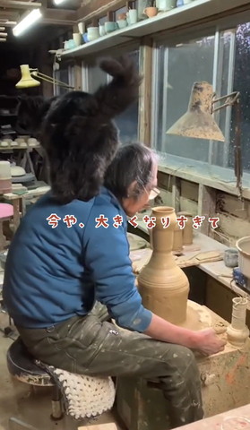 今や大きくなりすぎてテロップ