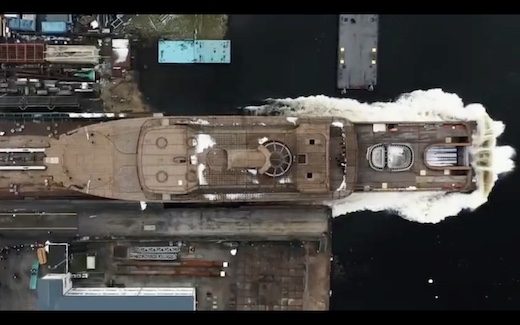 前澤友作 ヨット ルーセン ドイツ メガ 豪華 巨大 進水式