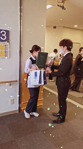 花束サプライズ