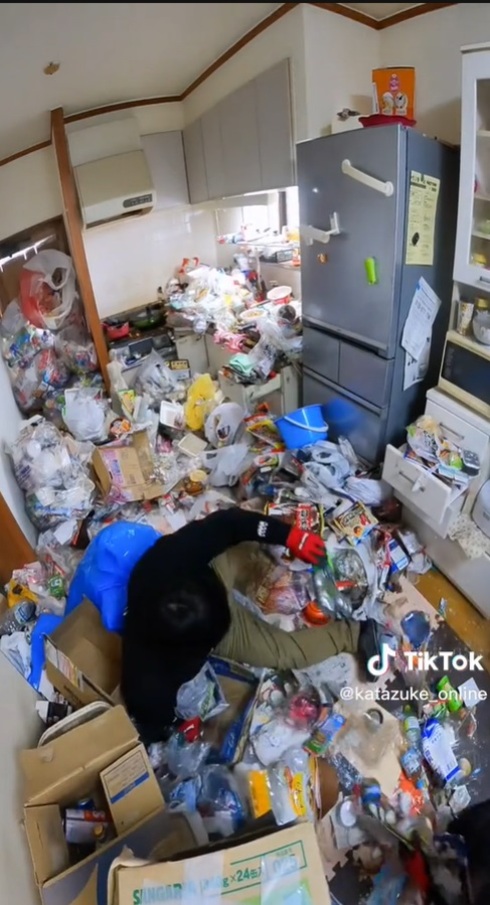 ゴミ屋敷掃除04