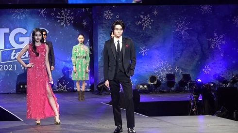 「TGC teen 2021 Winter」での藤岡弘、の男・真威人