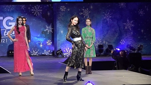 「TGC teen 2021 Winter」での藤岡弘、の長女・愛さん