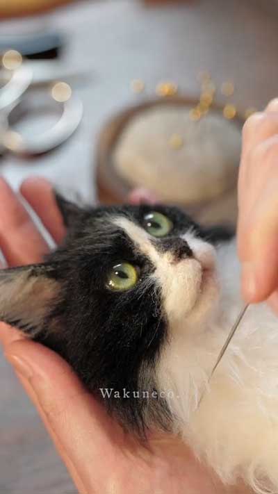 羊毛フェルト猫の制作風景