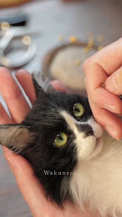 羊毛フェルト猫の制作風景