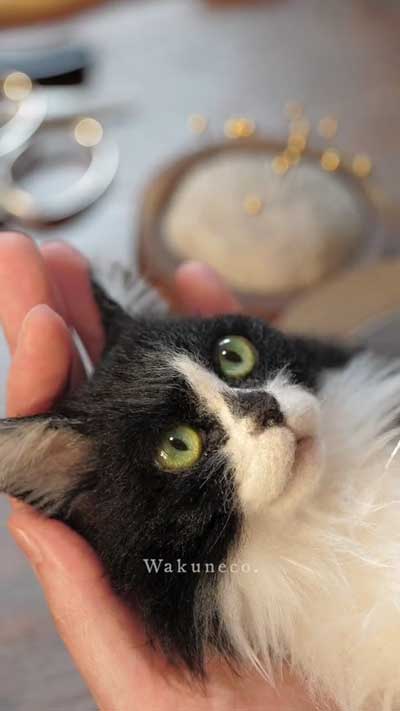 羊毛フェルト猫の制作風景