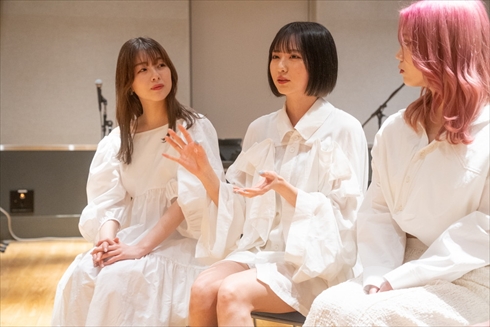 「Youplus」元モーニング娘。の尾形春水、元アンジュルムの中西香菜、元乃木坂46の川後陽菜、元フェアリーズの林田真尋