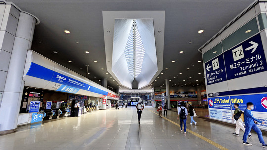 関西国際空港 従業員 荷物