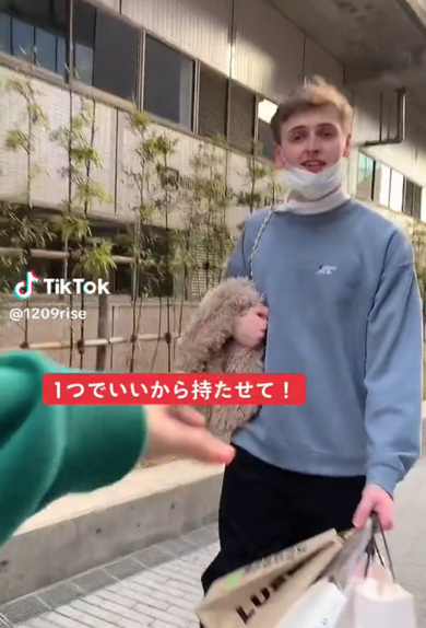 まさかの1番重いもの持たされた動画