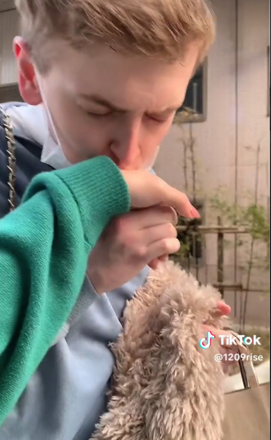 まさかの1番重いもの持たされた動画