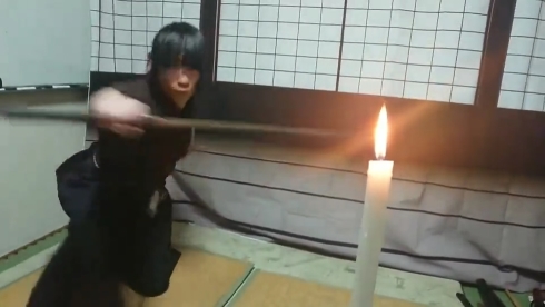 天心流兵法の稽古法のひとつ蝋燭切り
