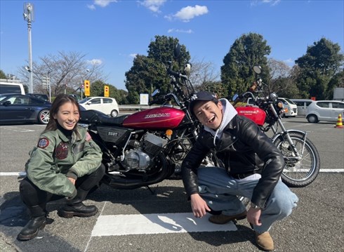 芸能人バイカーの藤森慎吾とほのか