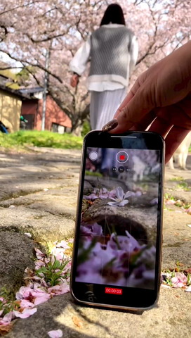 携帯を立てていく