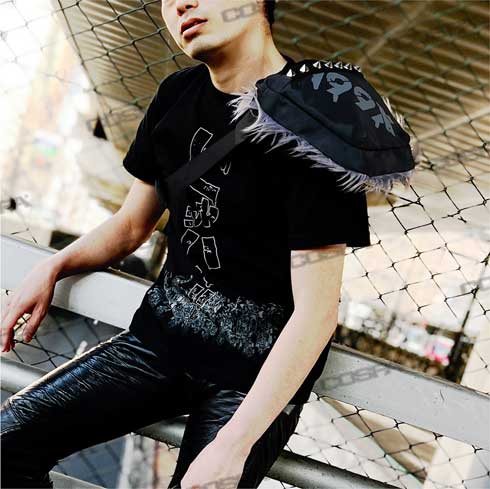 北斗の拳 肩当て 世紀末式ショルダーアーマーバッグ ヒャッハー Tシャツ コスパ