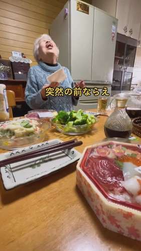 「おばあちゃんに妊娠報告してみた」