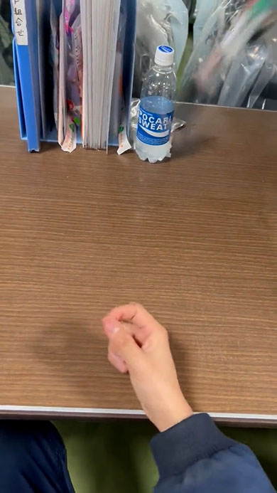 ペンがすごい飛んでるところ