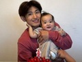 才賀紀左衛門、ハーフバースデー迎えた息子は“基本丸預け”　別居中の事実婚妻が「ほぼ全部見てます！ 笑」