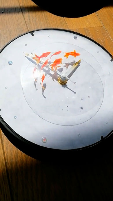 金魚の立体切り絵時計