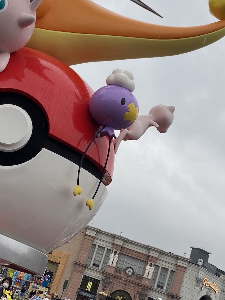 USJのパレードにポケモンが登場→「ユニバにいてはいけないポケモン」がいると話題に　「子どもの命が！」「連れてかれる」の声