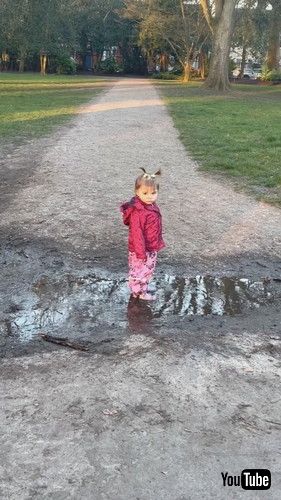 「Girl Finds Joy in a Mud Puddle || ViralHog」