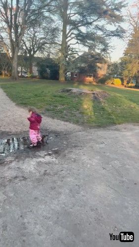 「Girl Finds Joy in a Mud Puddle || ViralHog」