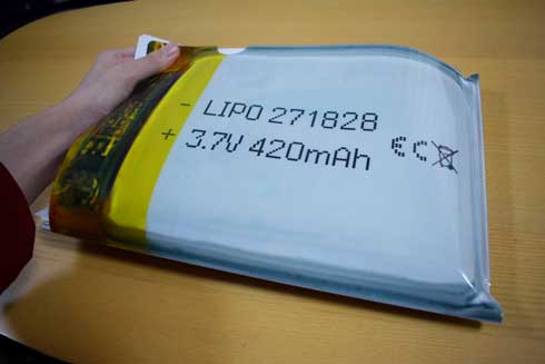 クリアファイル リポ バッテリー 電池 デザイン 膨張 爆発