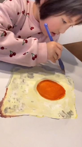 目玉焼きの焦げ目と陰影をつけて