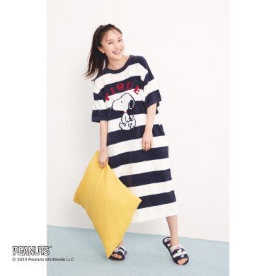 百田さんが着るジャガードワンピース全3色（各8690円）とルームシューズ（4840円）