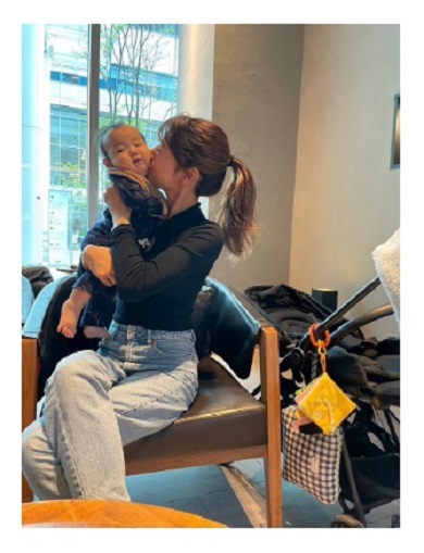 才賀紀左衛門の事実婚妻・絵莉とその息子