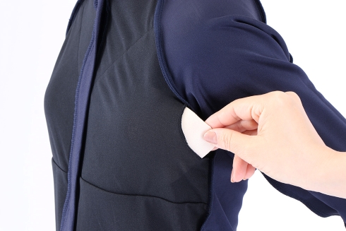 男女共用セパレーツ水着本格販売