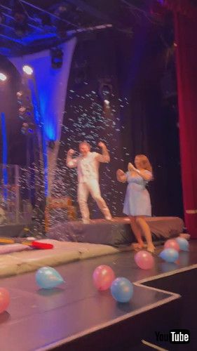 「Couple's High Flying Acrobatic Gender Reveal || ViralHog」