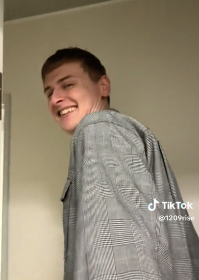 お出かけをしぶる妻に夫が2つの提案