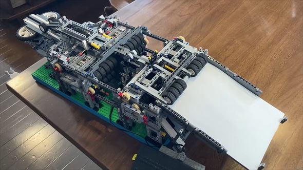 レゴ  紙飛行機