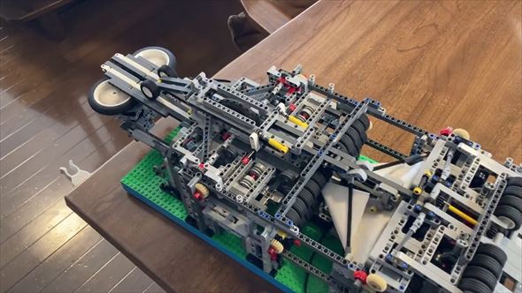 レゴ  紙飛行機