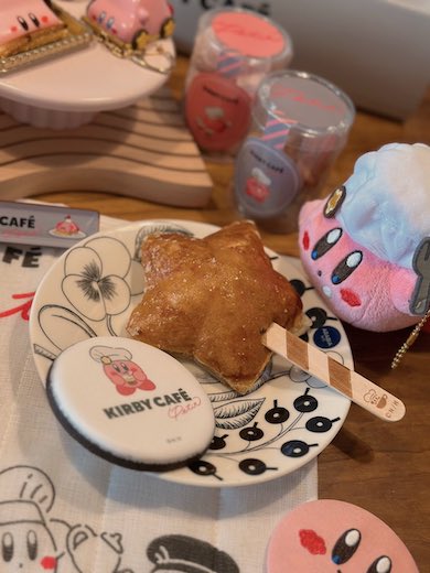 カービィのぬいぐるみなどの写真