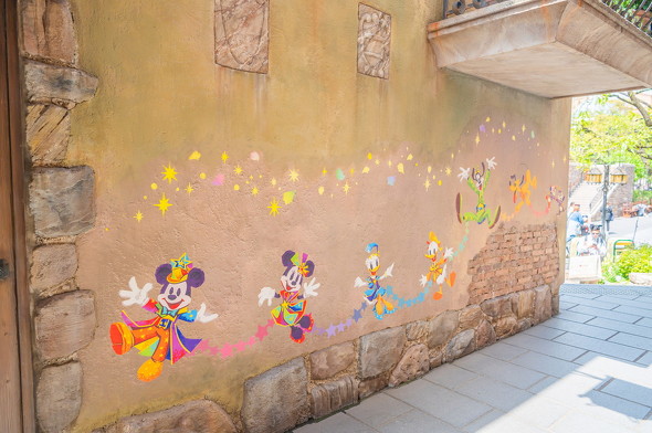  パペリーノ通り付近のウォールアート