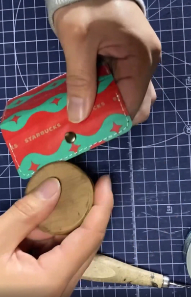 「スターバックス」や「カルディ」の紙袋で作るリメイク雑貨