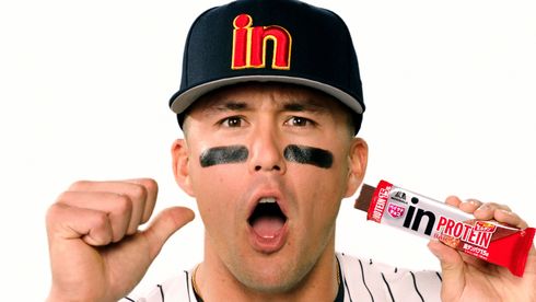 ラーズ・ヌートバー選手が出演した「inバープロテイン」の新CMカット