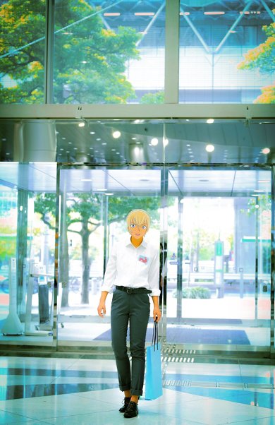 安室透のお面が似合いすぎるコスプレイヤー