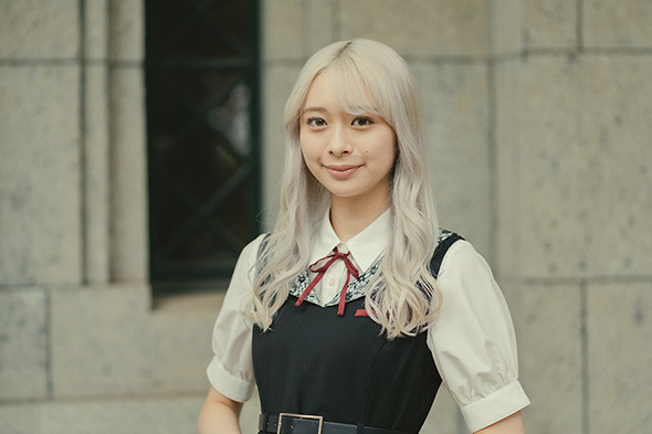 田鍋梨々花演じる夜絵美緒