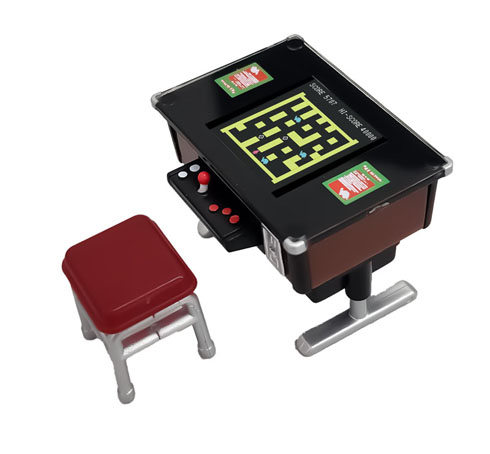 アーケードゲーム筐体が1/24スケールでカプセルトイに テーブル