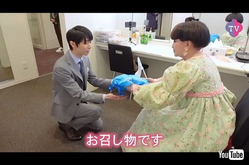 羽生結弦が黒柳徹子の楽屋を訪問