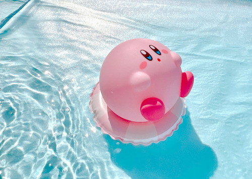 浮輪でプカプカカービィ