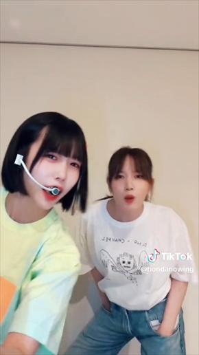 GWを満喫する本田翼とあのの2ショット